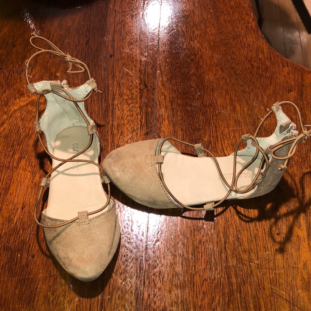 Girls beige flat